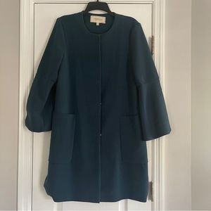 Flare sleeve coat